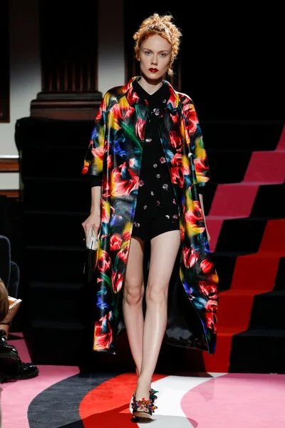 Look 48